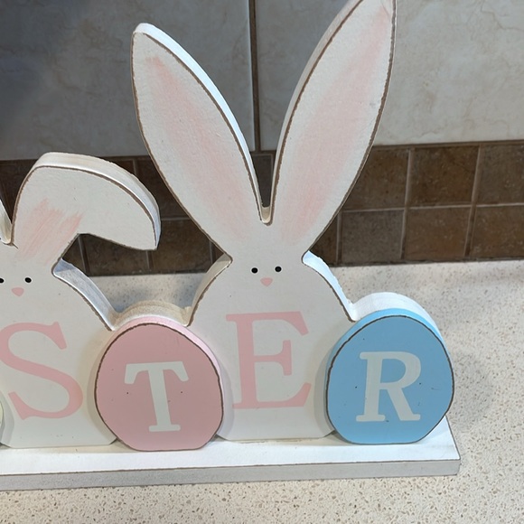 NWT Wooden Pastel Easter Bunny Shelf Decor 10x15 - Picture 2 of 4